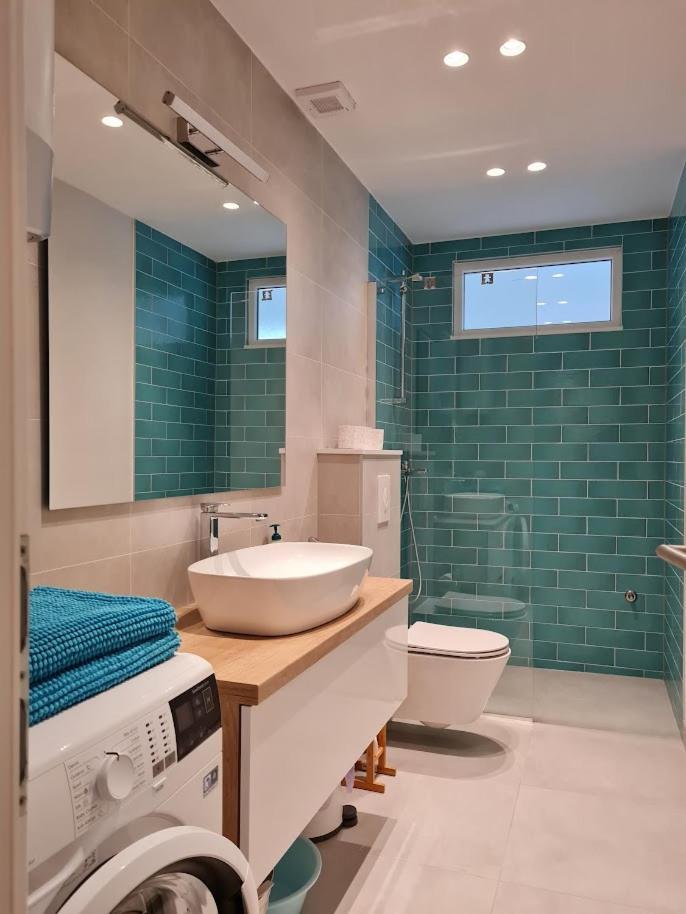 Beachfront Comfort Apartments Sinajko بودغورا المظهر الخارجي الصورة